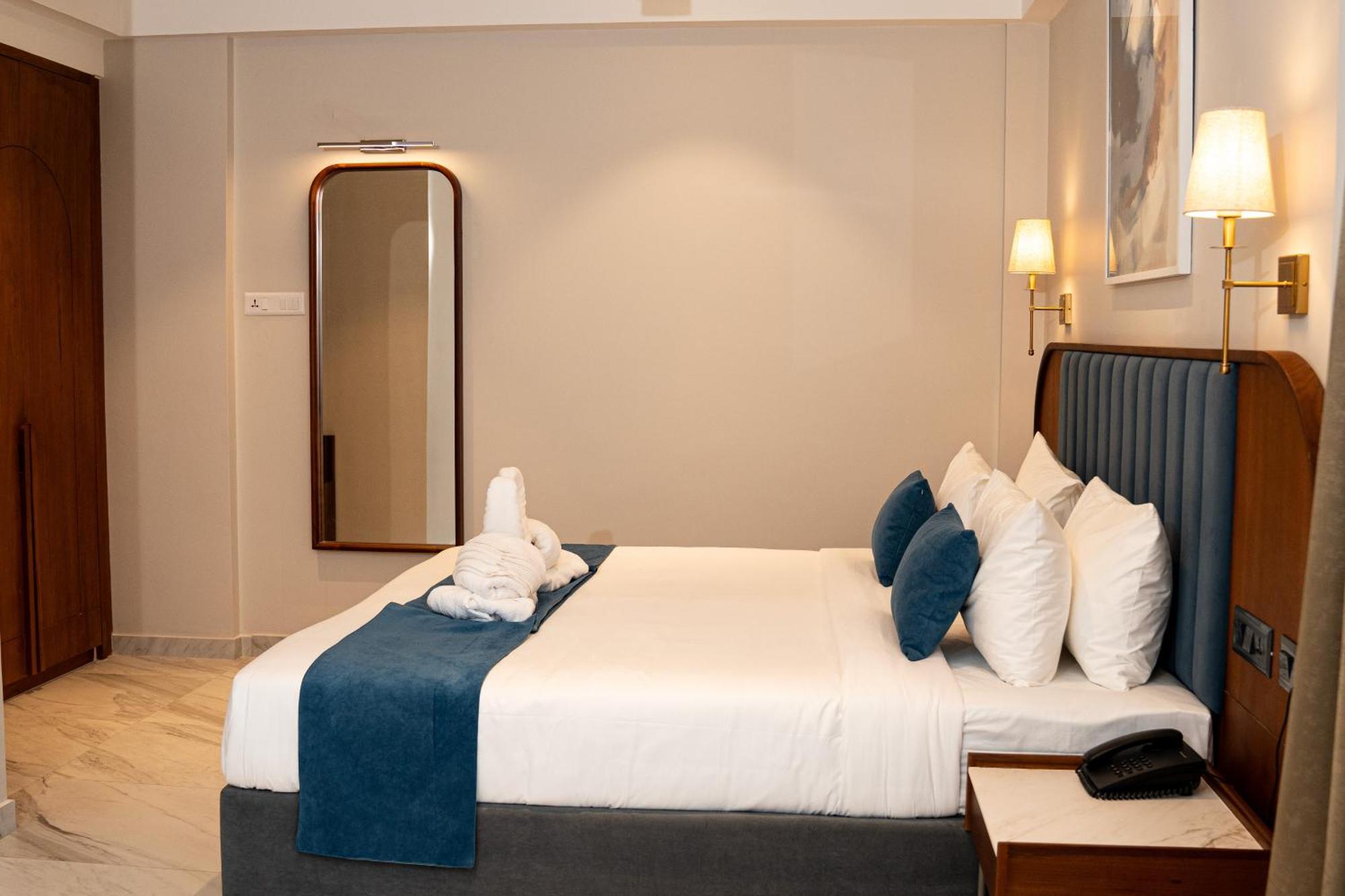 Hotel Benhur Kochi ภายนอก รูปภาพ
